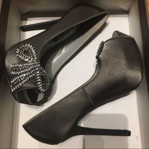 NEW Sexy peep toe heels